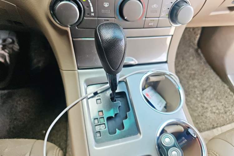 Used Toyota Highlander 2012 3.5L 4x4 7-Seater Elite Edition Gear Lever