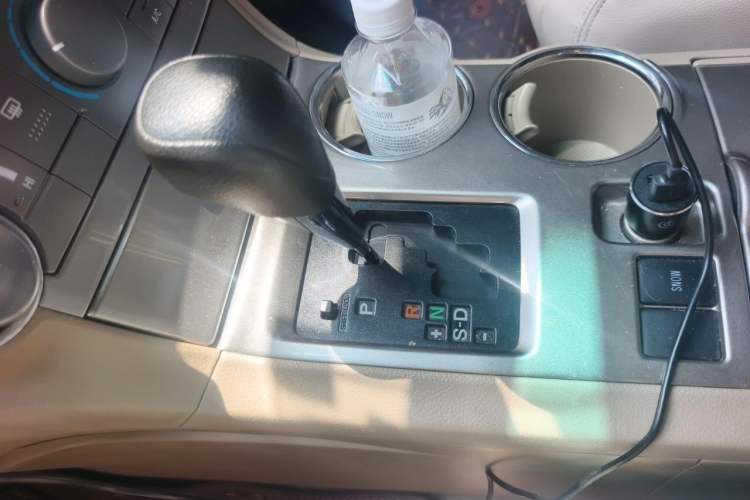 Used Toyota Highlander 2012 2.7L 2WD 5-Seater Elite Edition Gear Lever