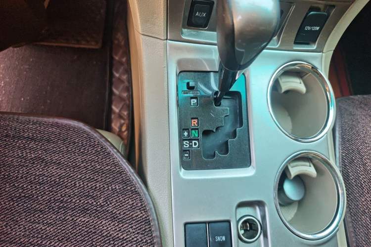 Used Toyota Highlander 2012 2.7L Two-Wheel Drive 5-Seater Sport Edition Gear Lever