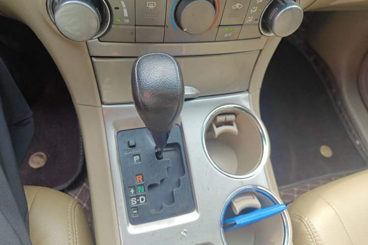Used Toyota Highlander 2012 2.7L 2WD 5-Seater Elite Edition Gear Lever