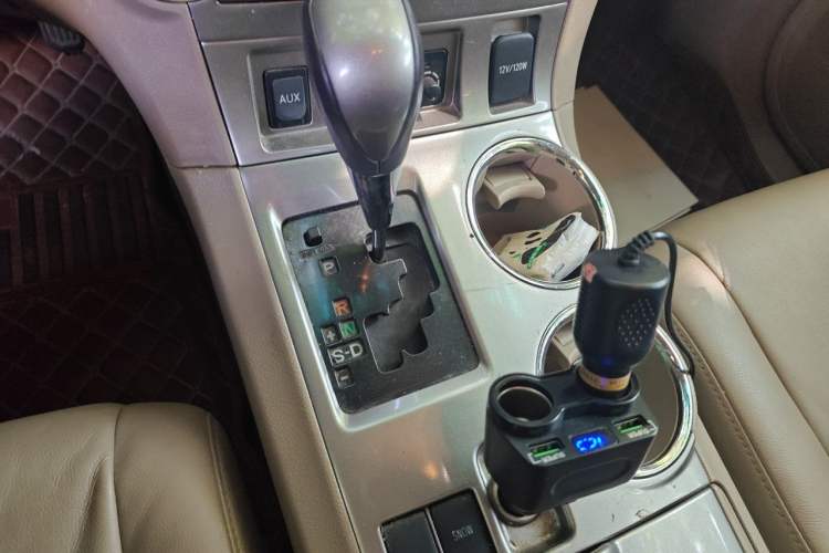 Used Toyota Highlander 2012 2.7L Two-Wheel Drive 7-Seater Luxury Edition Gear Lever