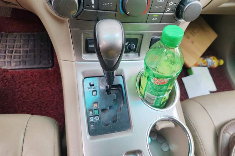 Used Toyota Highlander 2012 2.7L Two-Wheel Drive 5-Seater Sport Edition Gear Lever