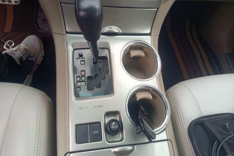 Used Toyota Highlander 2012 2.7L 2WD 5-Seater Elite Edition Gear Lever