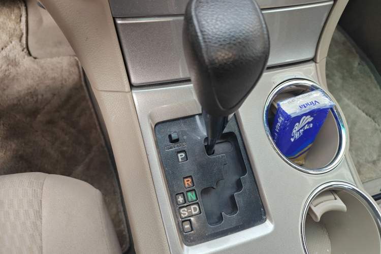 Used Toyota Highlander 2012 2.7L 2WD 5-Seater Elite Edition Gear Lever