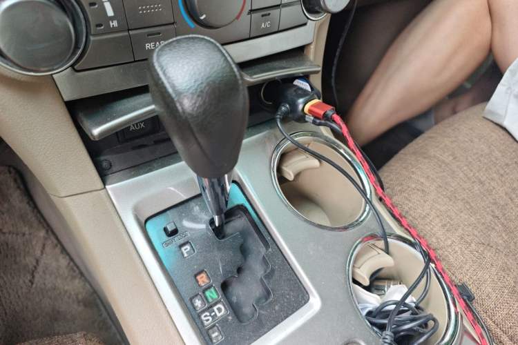 Used Toyota Highlander 2012 2.7L Two-Wheel Drive 7-Seater Elite Edition Gear Lever