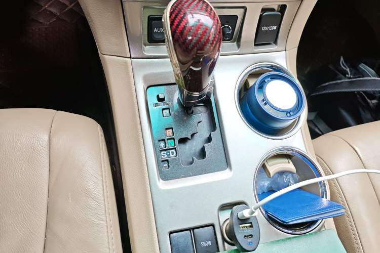 Used Toyota Highlander 2012 2.7L Two-Wheel Drive 7-Seater Luxury Edition Gear Lever