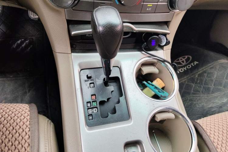 Used Toyota Highlander 2012 2.7L Two-Wheel Drive 7-Seater Elite Edition Gear Lever