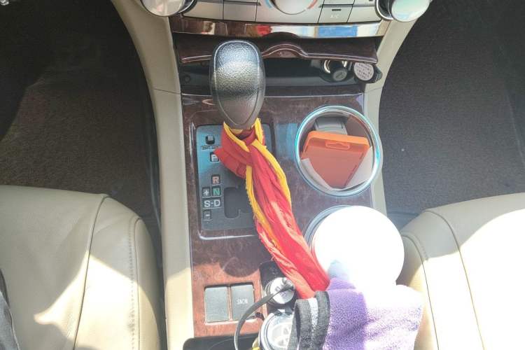 Used Toyota Highlander 2012 2.7L 2WD 5-Seater Elite Edition Gear Lever