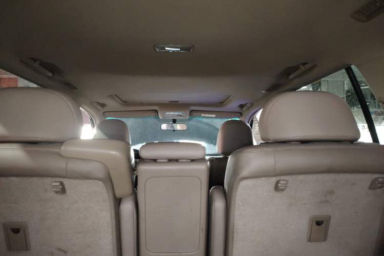 Used Toyota Highlander 2012 2.7L Two-Wheel Drive 7-Seater Luxury Edition Headliner