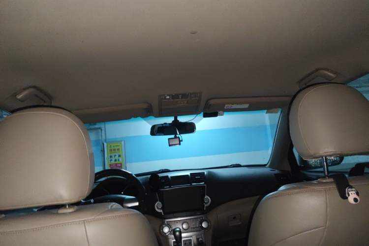 Used Toyota Highlander 2012 2.7L Two-Wheel Drive 5-Seater Sport Edition Headliner