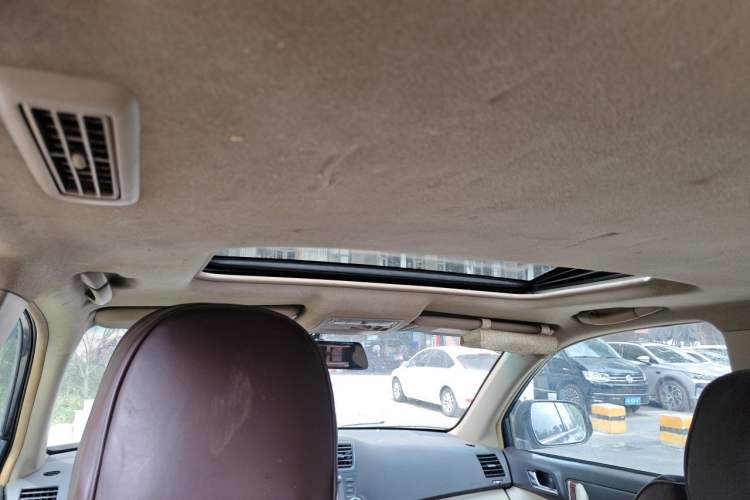 Used Toyota Highlander 2012 2.7L Two-Wheel Drive 7-Seater Luxury Edition Headliner