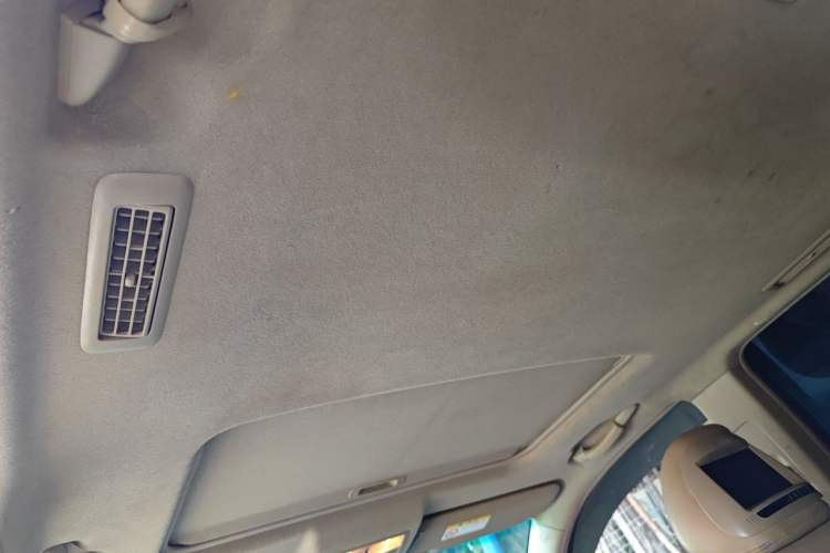 Used Toyota Highlander 2012 2.7L Two-Wheel Drive 7-Seater Luxury Edition Headliner