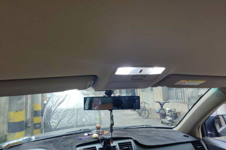 Used Toyota Highlander 2012 2.7L Two-Wheel Drive 7-Seater Elite Edition Headliner