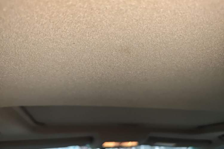 Used Toyota Highlander 2012 2.7L Two-Wheel Drive 7-Seater Luxury Edition Headliner