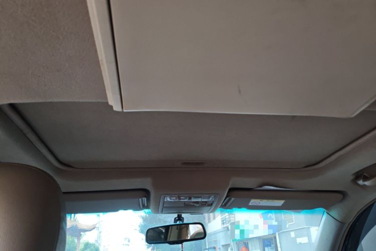 Used Toyota Highlander 2012 2.7L Two-Wheel Drive 7-Seater Luxury Edition Headliner