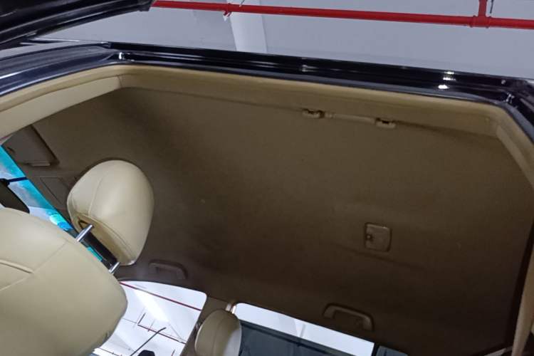 Used Toyota Highlander 2012 2.7L 2WD 5-Seater Elite Edition Headliner