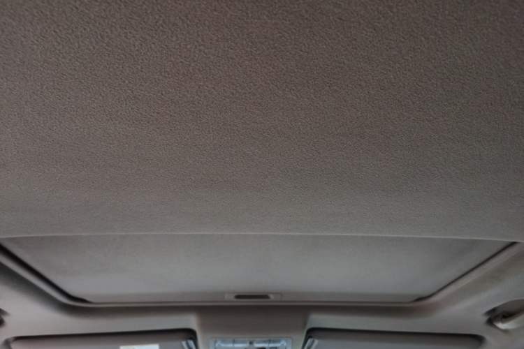 Used Toyota Highlander 2012 2.7L Two-Wheel Drive 7-Seater Luxury Edition Headliner