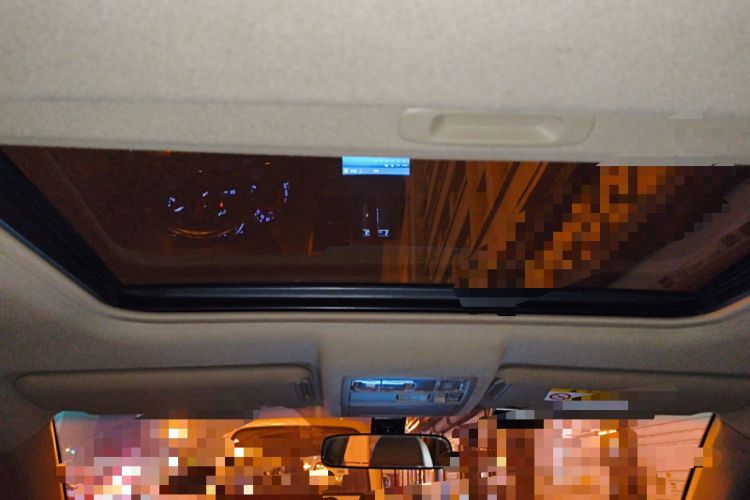 Used Toyota Highlander 2012 2.7L Two-Wheel Drive 7-Seater Luxury Edition Headliner