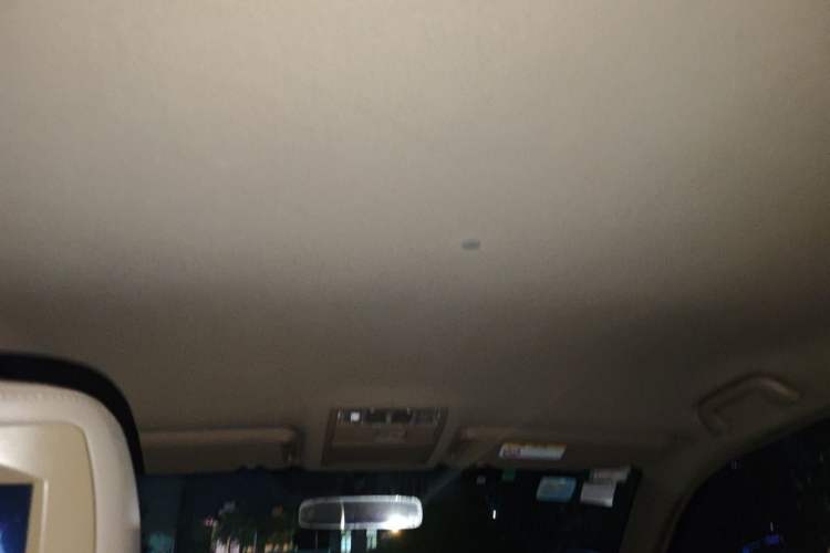 Used Toyota Highlander 2012 2.7L Two-Wheel Drive 5-Seater Sport Edition Headliner