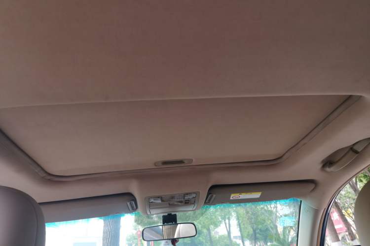 Used Toyota Highlander 2012 2.7L Two-Wheel Drive 7-Seater Luxury Edition Headliner
