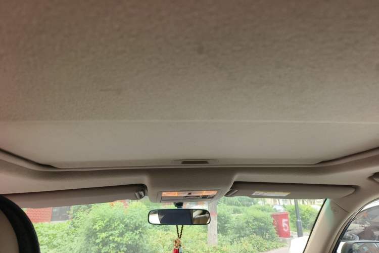 Used Toyota Highlander 2012 2.7L Two-Wheel Drive 7-Seater Luxury Navigation Edition Headliner
