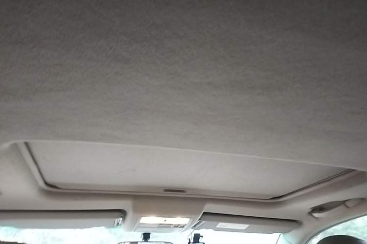 Used Toyota Highlander 2012 2.7L Two-Wheel Drive 7-Seater Luxury Edition Headliner