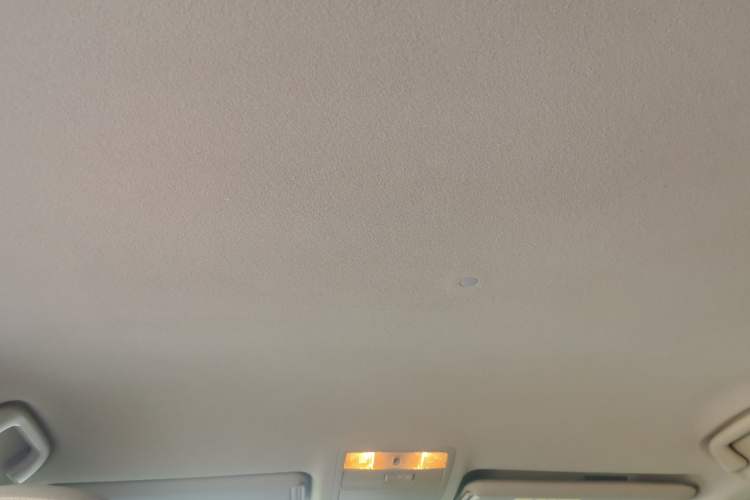 Used Toyota Highlander 2012 2.7L Two-Wheel Drive 5-Seater Sport Edition Headliner