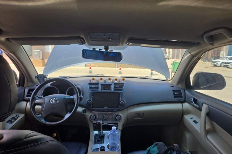 Used Toyota Highlander 2012 2.7L 2WD 5-Seater Elite Edition Headliner