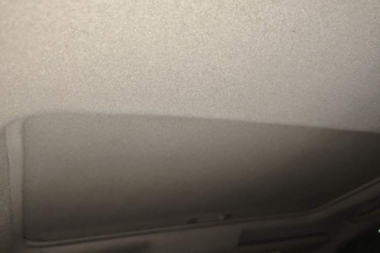 Used Toyota Highlander 2012 2.7L Two-Wheel Drive 7-Seater Luxury Edition Headliner