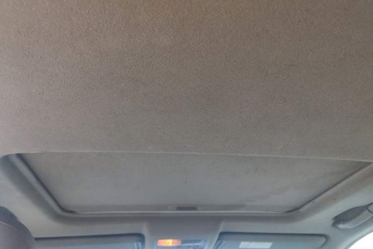 Used Toyota Highlander 2012 2.7L Two-Wheel Drive 7-Seater Ultimate Edition Headliner