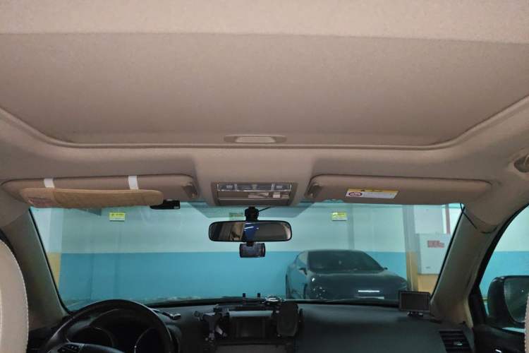 Used Toyota Highlander 2012 2.7L Two-Wheel Drive 7-Seater Luxury Edition Headliner