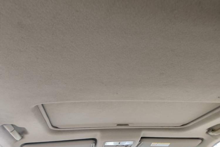 Used Toyota Highlander 2012 2.7L Two-Wheel Drive 7-Seater Luxury Edition Headliner