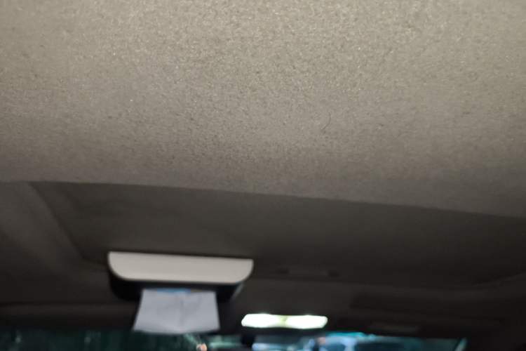 Used Toyota Highlander 2012 2.7L Two-Wheel Drive 7-Seater Luxury Edition Headliner