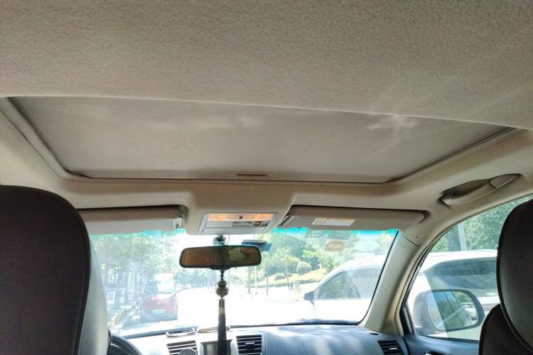 Used Toyota Highlander 2012 2.7L Two-Wheel Drive 7-Seater Luxury Edition Headliner