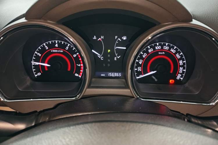 Used Toyota Highlander 2012 2.7L Two-Wheel Drive 7-Seater Luxury Edition Instrument Cluster