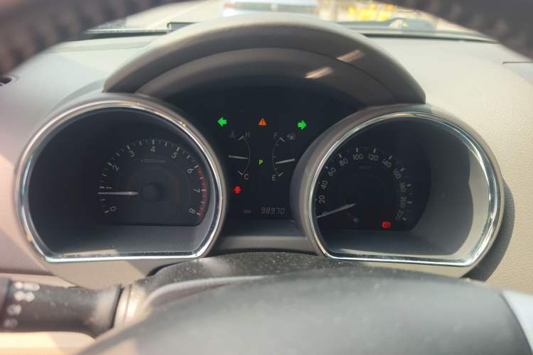 Used Toyota Highlander 2012 2.7L Two-Wheel Drive 7-Seater Luxury Edition Instrument Cluster