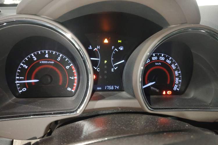 Used Toyota Highlander 2012 2.7L Two-Wheel Drive 7-Seater Luxury Edition Instrument Cluster