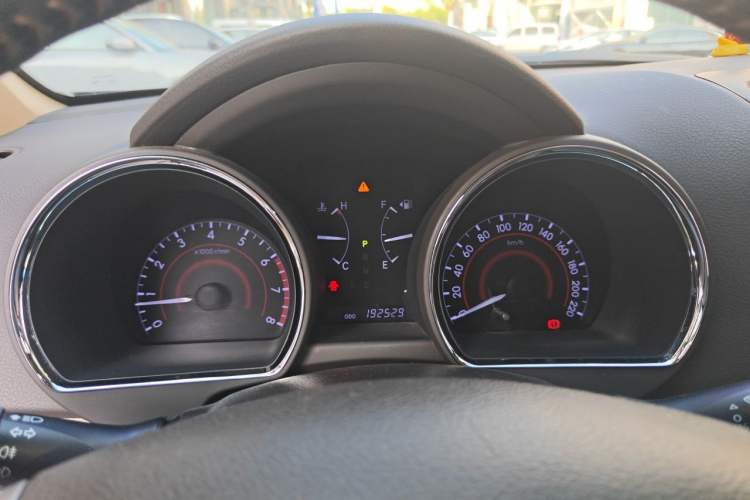 Used Toyota Highlander 2012 2.7L Two-Wheel Drive 7-Seater Luxury Edition Instrument Cluster