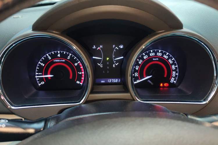 Used Toyota Highlander 2012 2.7L Two-Wheel Drive 7-Seater Luxury Edition Instrument Cluster