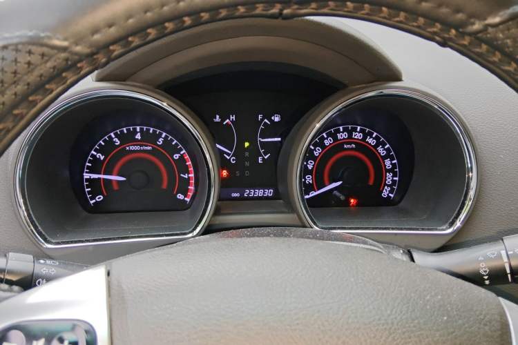 Used Toyota Highlander 2012 2.7L Two-Wheel Drive 7-Seater Luxury Edition Instrument Cluster