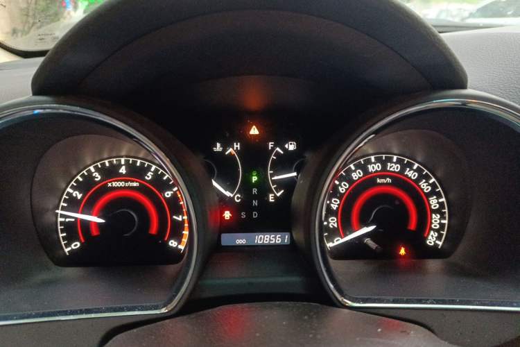 Used Toyota Highlander 2012 2.7L Two-Wheel Drive 7-Seater Luxury Edition Instrument Cluster