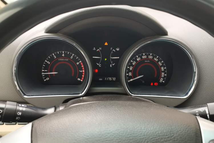 Used Toyota Highlander 2012 2.7L Two-Wheel Drive 7-Seater Luxury Edition Instrument Cluster
