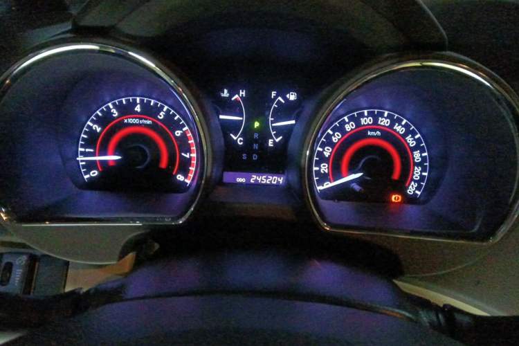 Used Toyota Highlander 2012 2.7L Two-Wheel Drive 7-Seater Luxury Edition Instrument Cluster