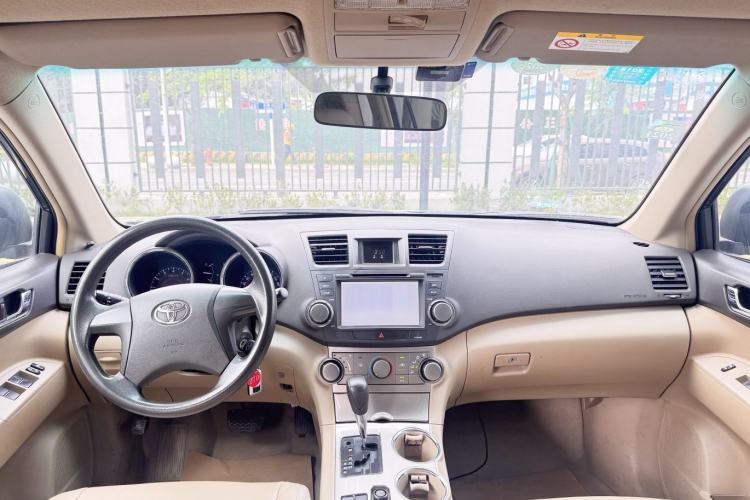 Used Toyota Highlander 2012 2.7L Two-Wheel Drive 7-Seater Elite Edition Instrument Cluster