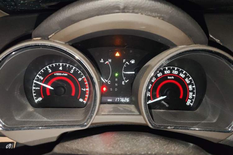 Used Toyota Highlander 2012 2.7L Two-Wheel Drive 5-Seater Sport Edition Instrument Cluster