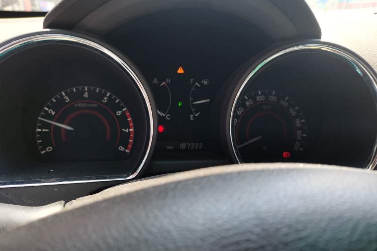 Used Toyota Highlander 2012 2.7L Two-Wheel Drive 7-Seater Luxury Edition Instrument Cluster