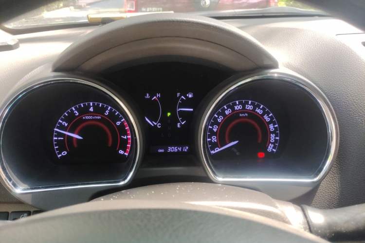 Used Toyota Highlander 2012 2.7L Two-Wheel Drive 7-Seater Luxury Edition Instrument Cluster