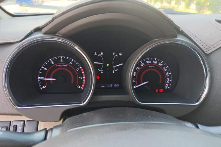 Used Toyota Highlander 2012 2.7L Two-Wheel Drive 7-Seater Elite Edition Instrument Cluster