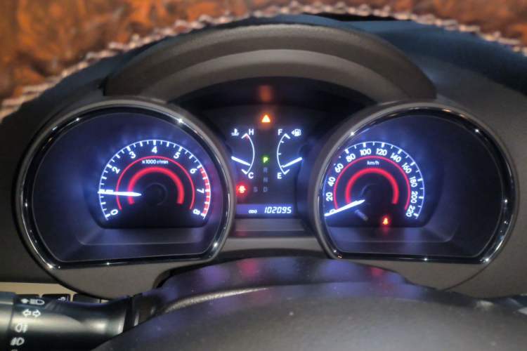 Used Toyota Highlander 2012 2.7L Two-Wheel Drive 7-Seater Ultimate Edition Instrument Cluster