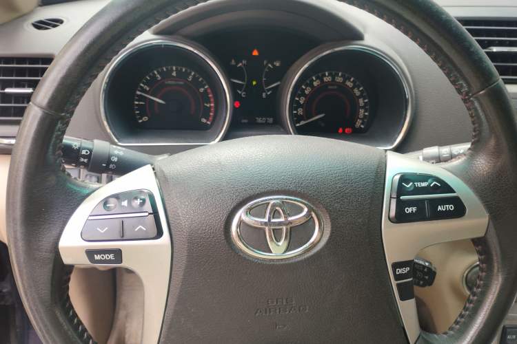 Used Toyota Highlander 2012 2.7L Two-Wheel Drive 7-Seater Luxury Edition Instrument Cluster